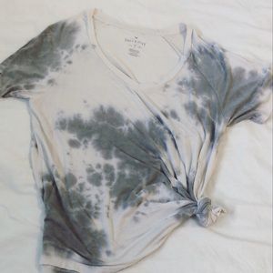 American eagle super soft tie dye Vneck tshirt